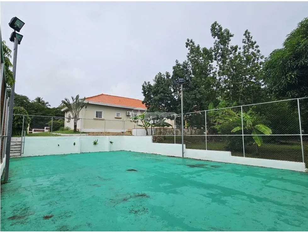 Venta de casa con piscina en calle jesús nazareno, chitré