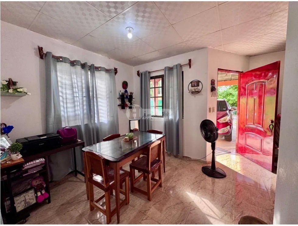Se vende casa en el carate, las tablas