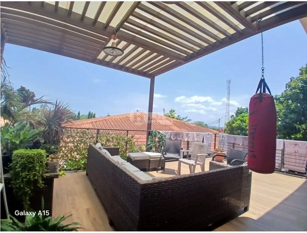 Venta de casa en urbanizacion el vigía, chitré