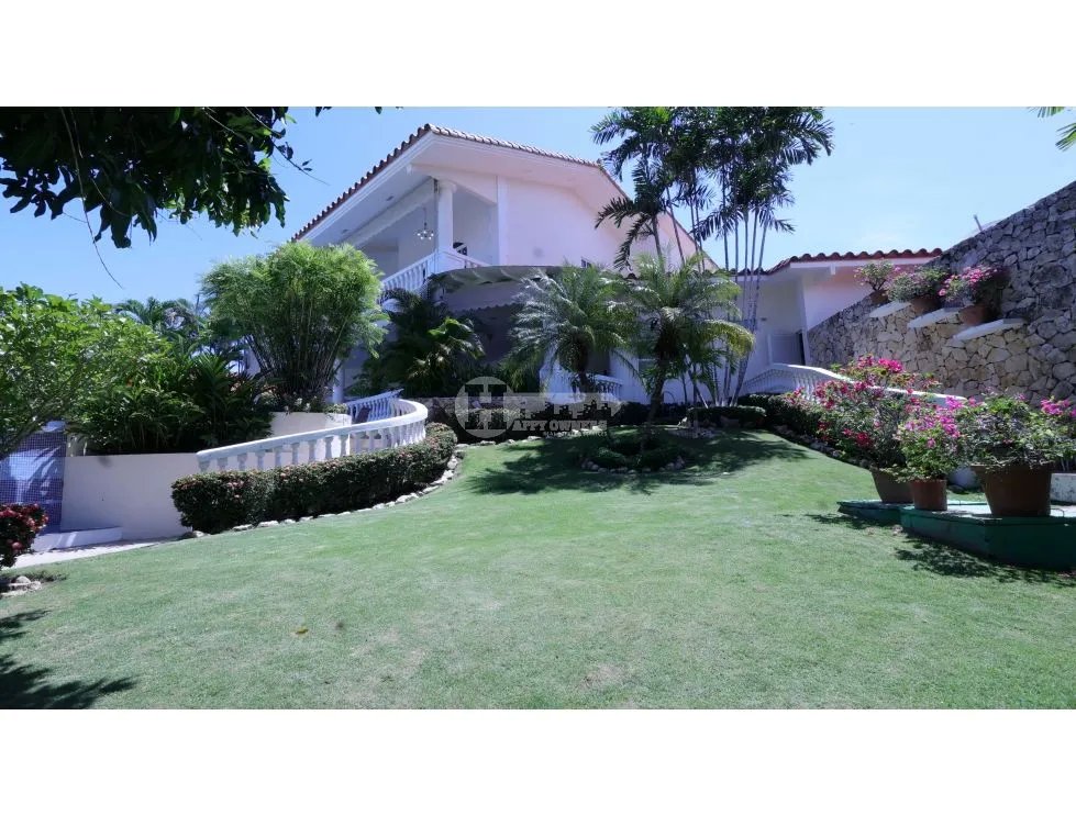 Venta de casa de playa en coronado, club de golf.
