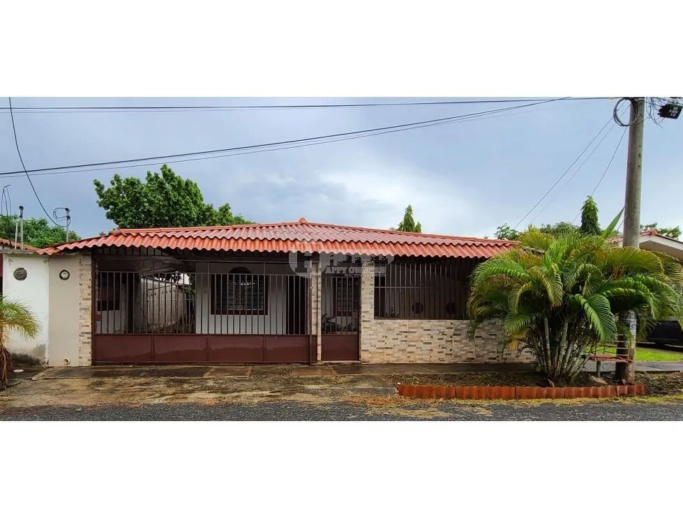 Se vende en urbanización marimar, la arena de chitré herrera