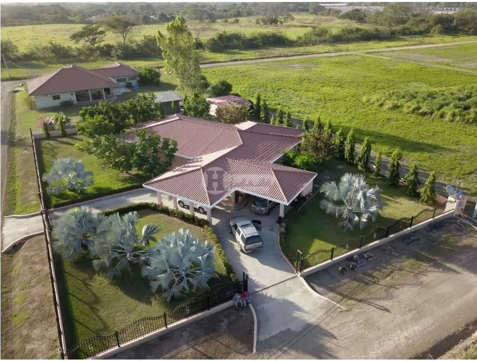 Venta de casa en corpus christi, los santos