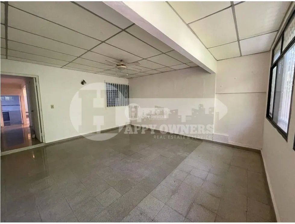 Se vende casa con balcón en residencial el bosque, tumba muerto