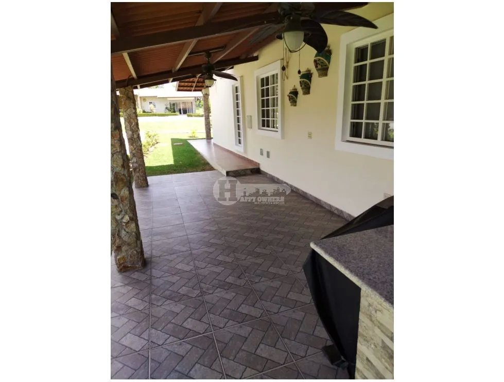Venta de villa campestre en brisas de lajas, chame.