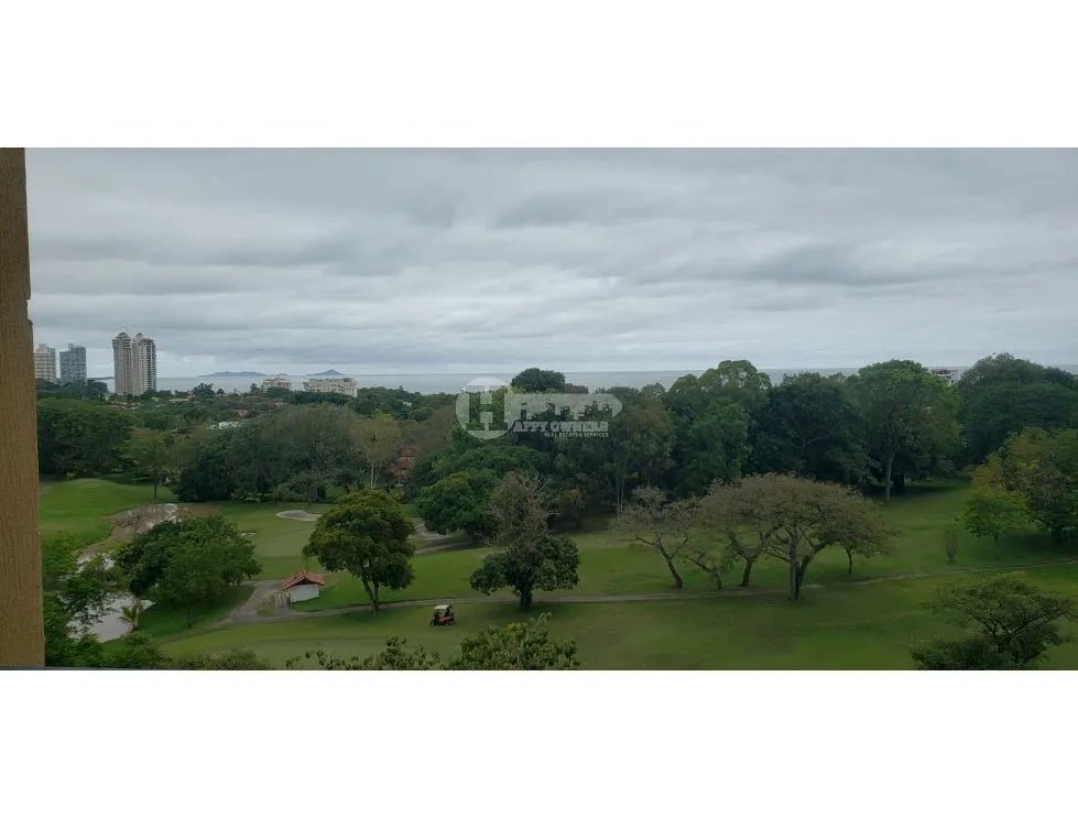 Venta de apartamento en ph alcazar coronado golf, nueva gorgona