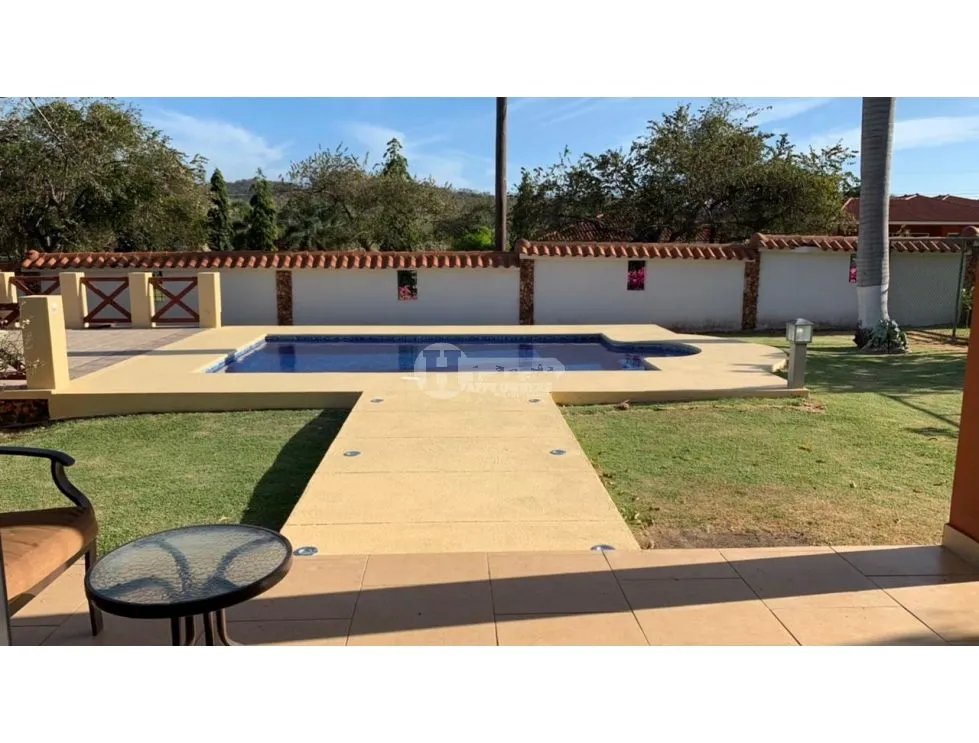 Se vende casa n°1 en villas de la colonia, chame