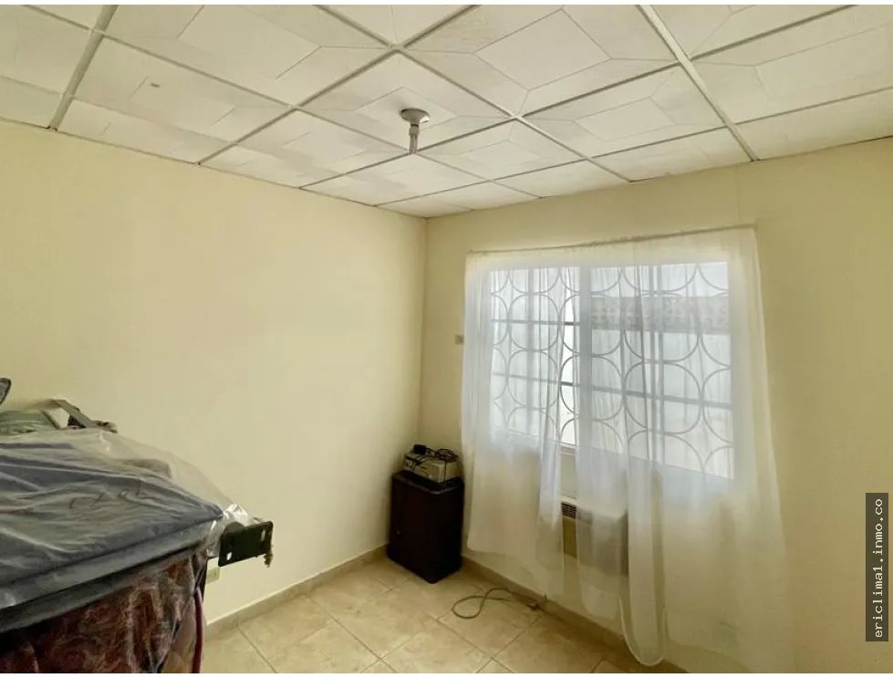 Venta de casa en brisas los guayacanes, chitré.
