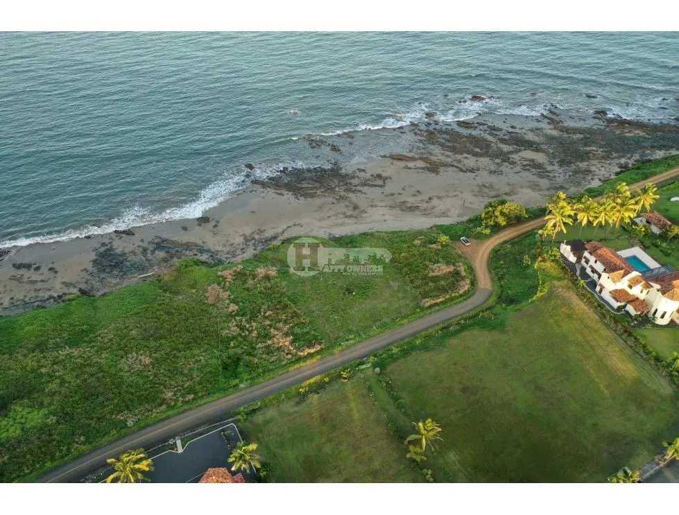 Venta de terreno frente al mar en pedasí