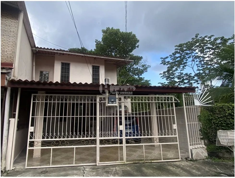 Se vende duplex en condado del rey