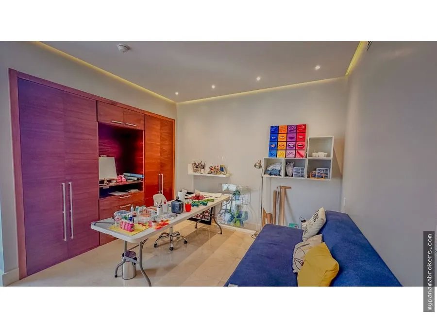 Se vende apartamento en crescent lane, santa maría
