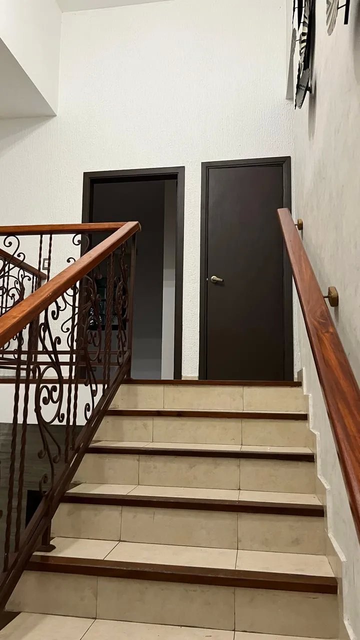 Venta de casa de 2 niveles en el doral, costa sur