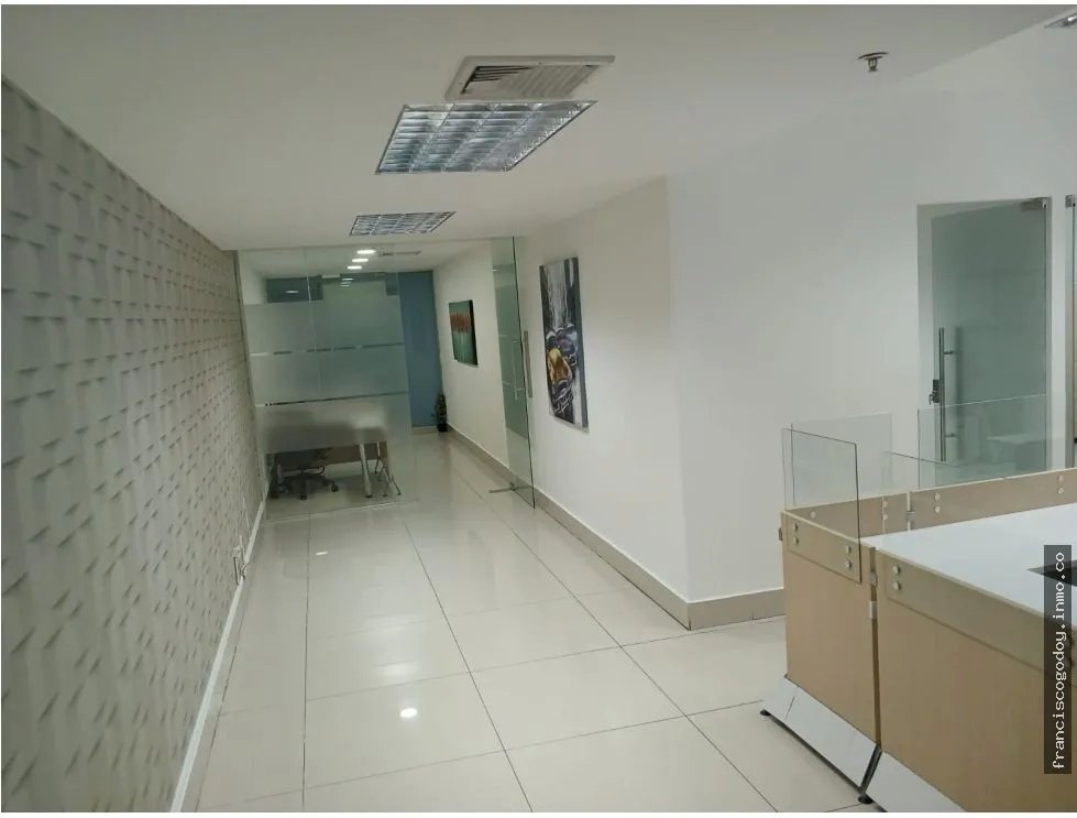 Alquiler de oficina en ave. balboa