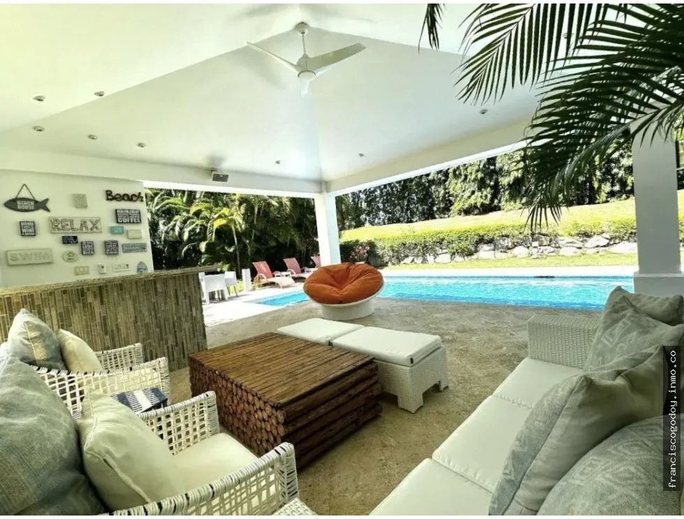 Alquiler de casa con piscina en bijao