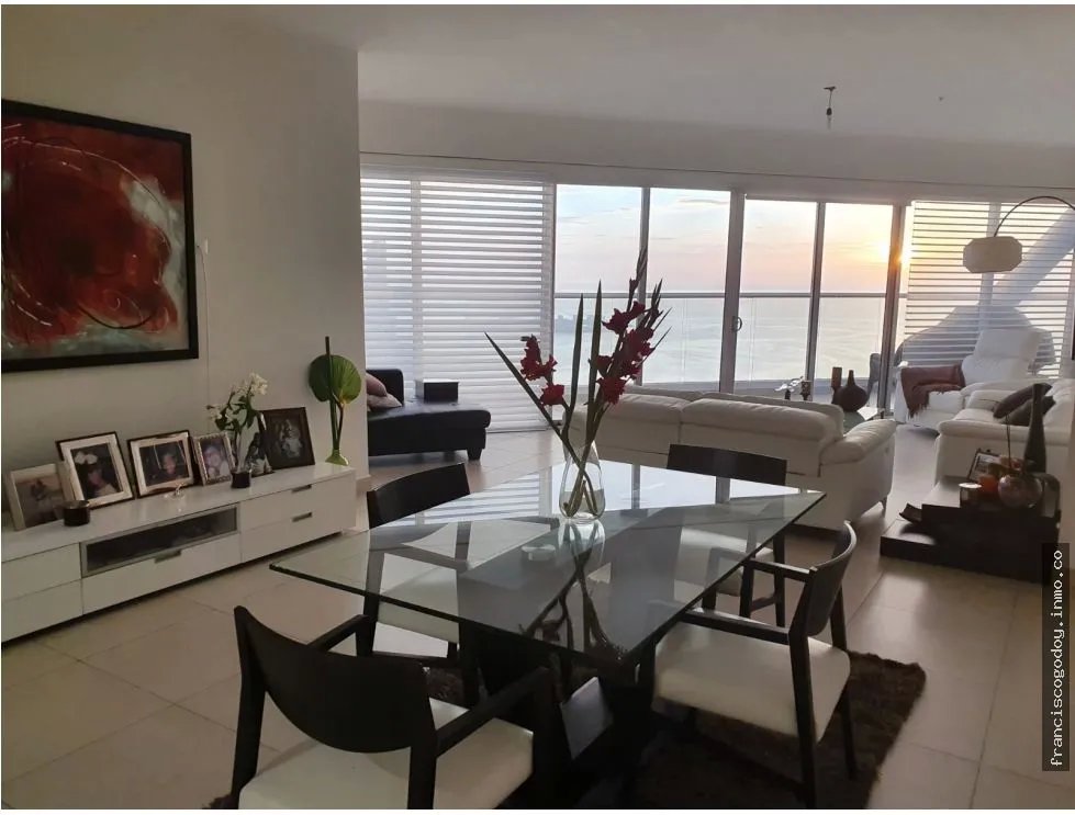 Venta de apartamento en avenida balboa
