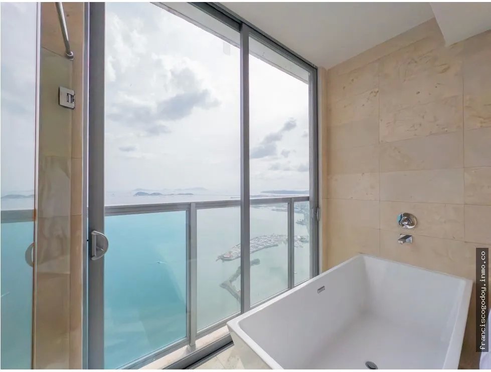 Penthouse en venta en avenida balboa