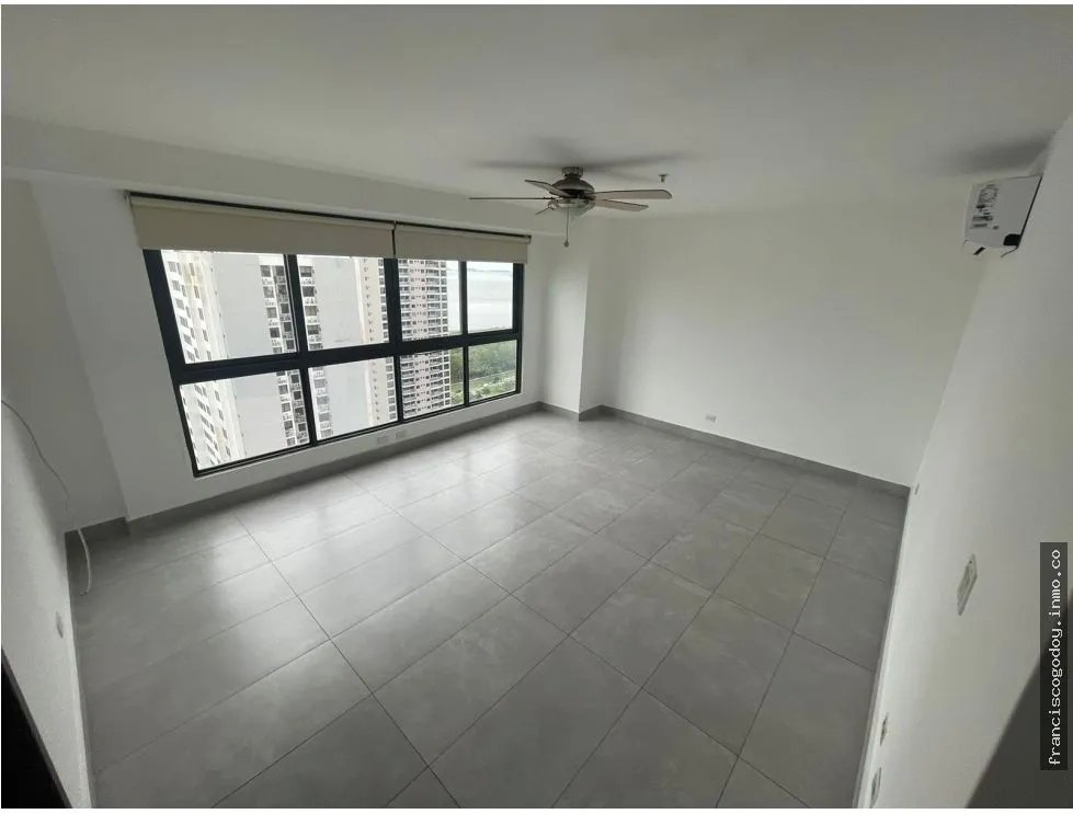 Se alquila apartamento en costa del este