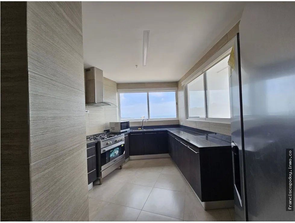 Venta de apartamento en playa malibú, nueva gorgona