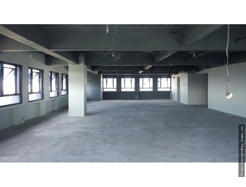 Venta de oficina en obra gris, calle 50