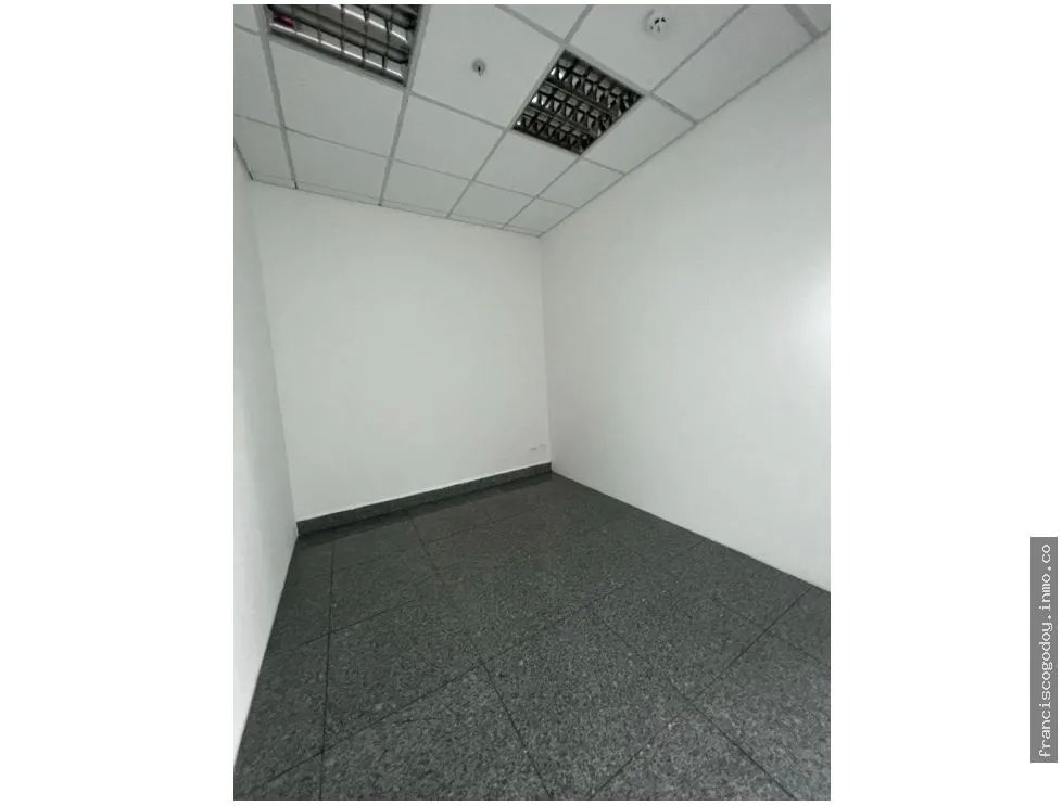Alquiler de oficina en obarrio (área bancaria)