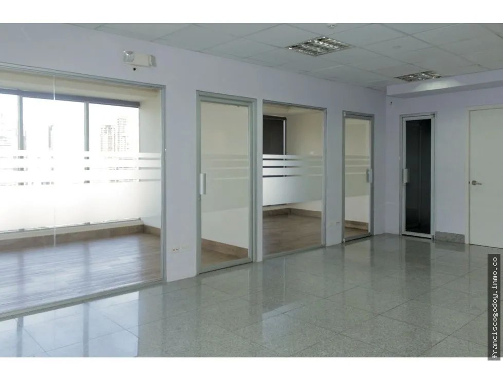 Oficina en alquiler en avenida balboa