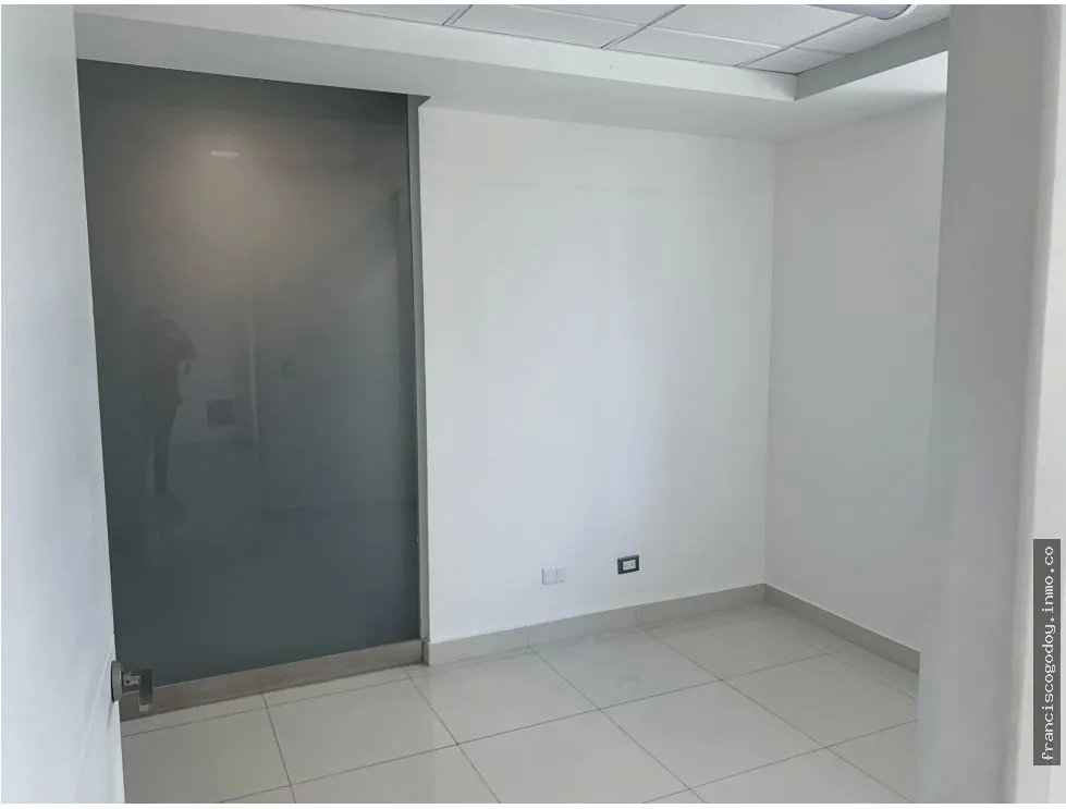 Oficinas en alquiler en un hub estratégico en vía israel