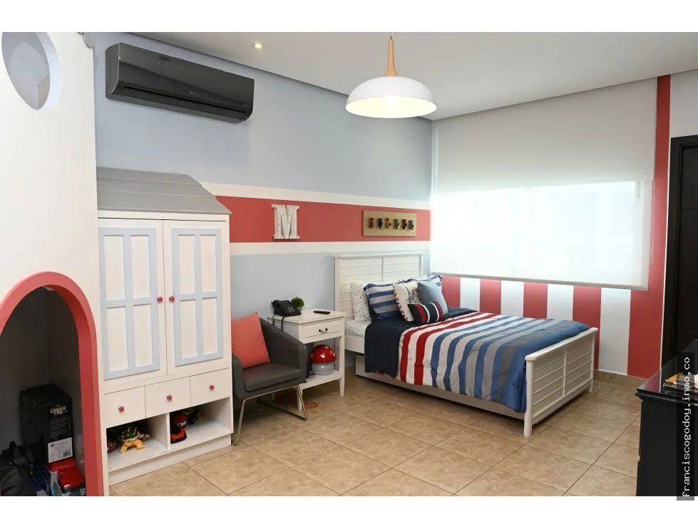 Venta de penthouse en ph titanium, costa del este