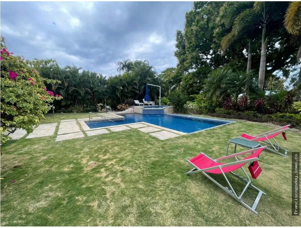 Casa en venta en villa decameron