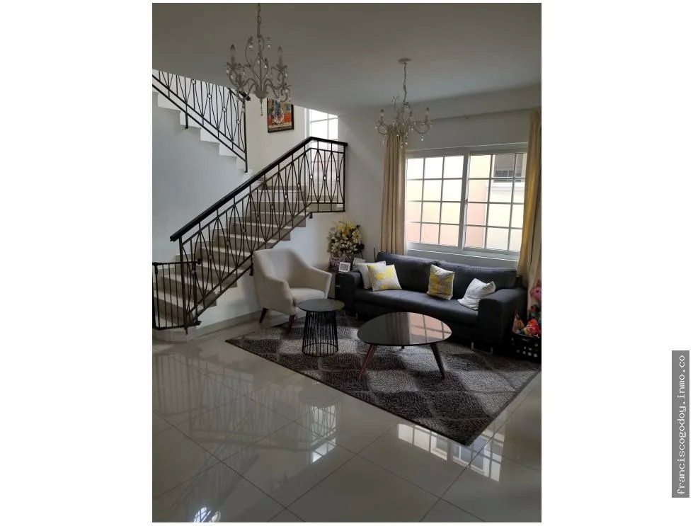 Se vende casa en villa valencia, costa sur