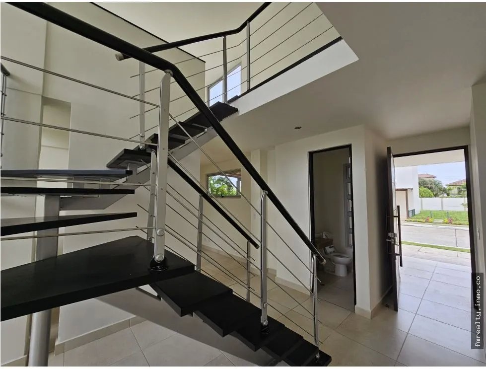 Venta de casa en villa sur, costa sur