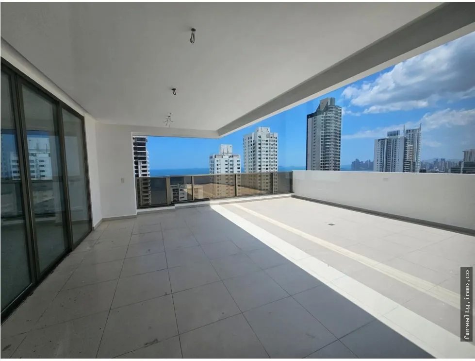 Venta de apartamento en costa del este