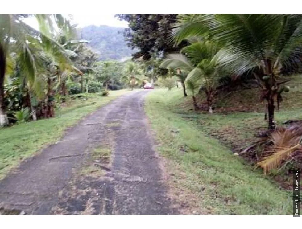 Se vende terreno en las cumbres
