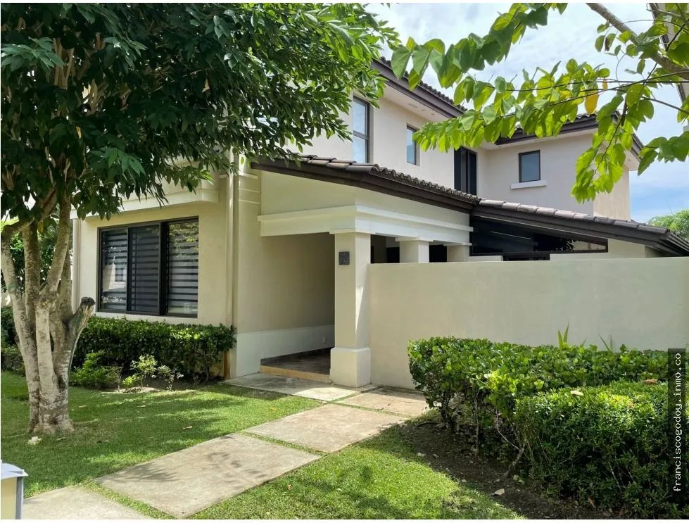 Se vende casa en ph river valley, panamá pacífico