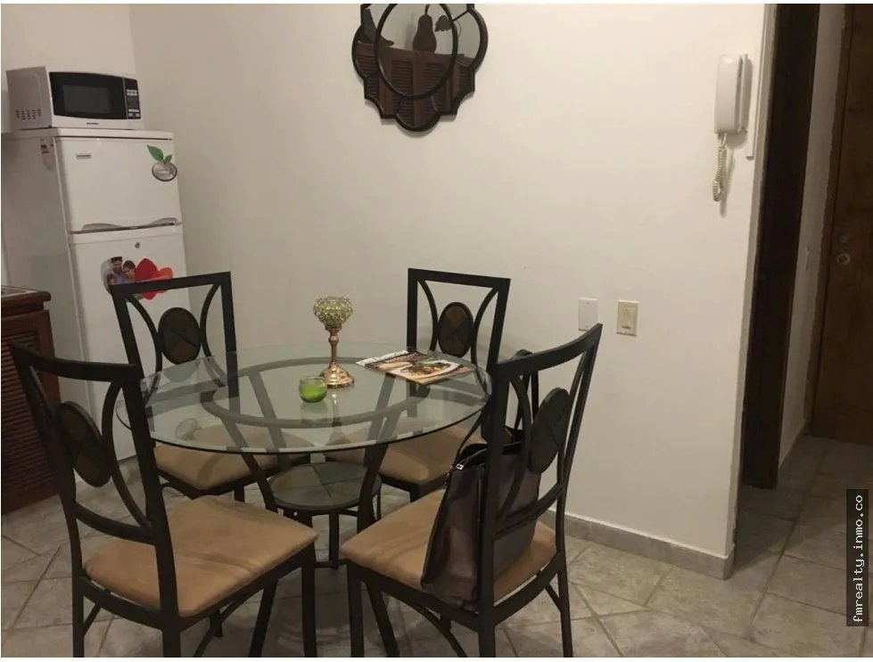 Se alquila apartamento en casco viejo fg
