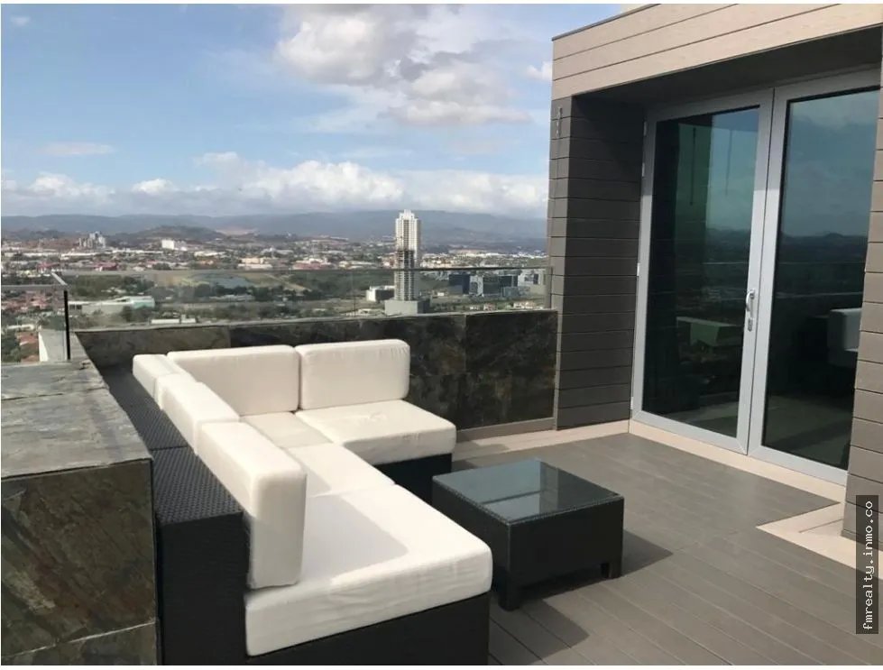 Venta de apartamento penthouse en costa del este ph breeze panama
