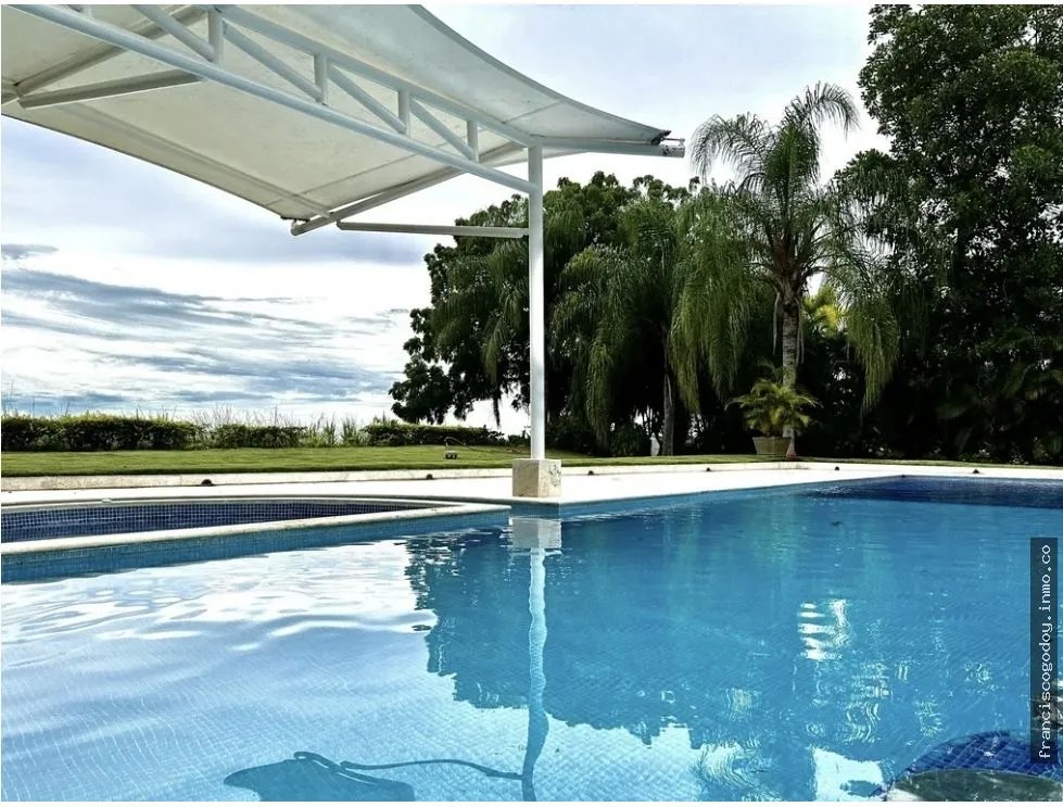 Venta de villa con piscina y vista al mar - bijao