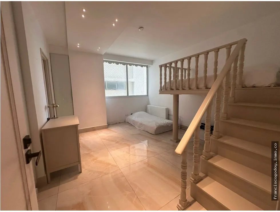 Venta de amplio apartamento en punta paitilla