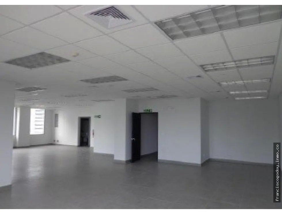 Local en venta en parque lefevre