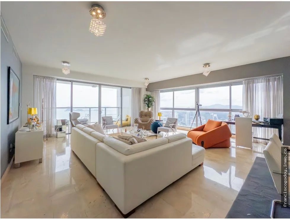 Penthouse en venta en avenida balboa