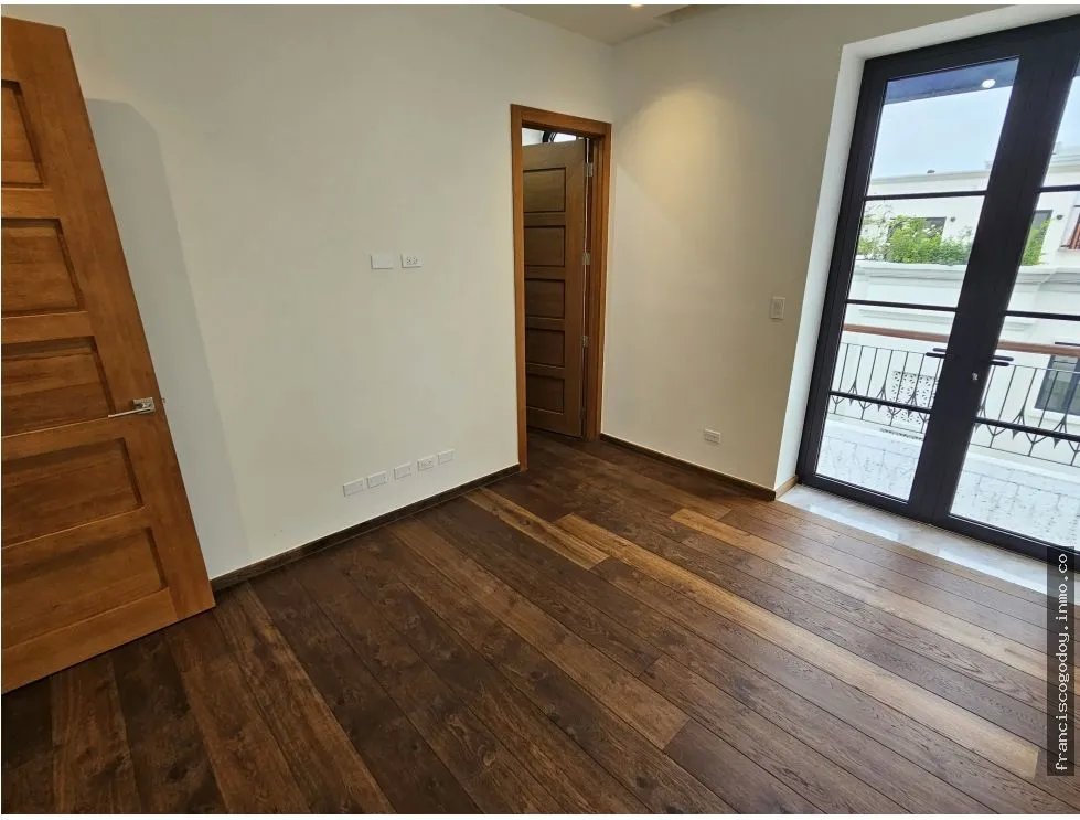 Apartamento en venta en el casco antiguo, santa familia