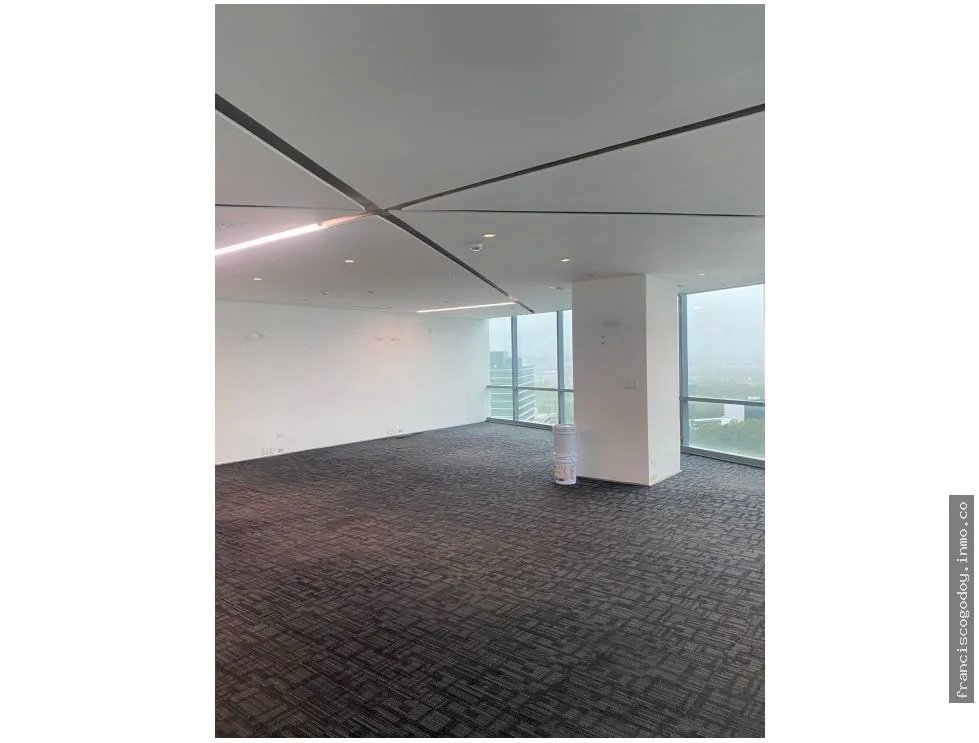 Venta de oficina ejecutiva en financial park, costa del este
