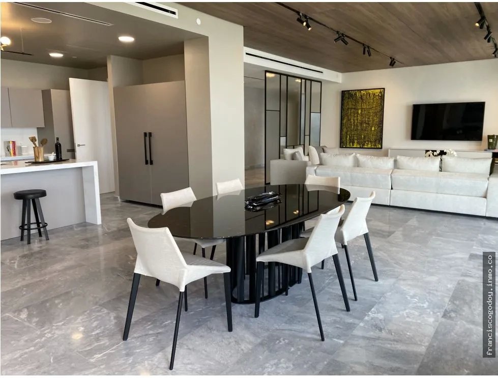 Apartamentos de lujo frente al pacífico, costa del este