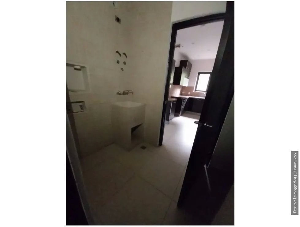 Venta de apartamento en embassy village, albrook