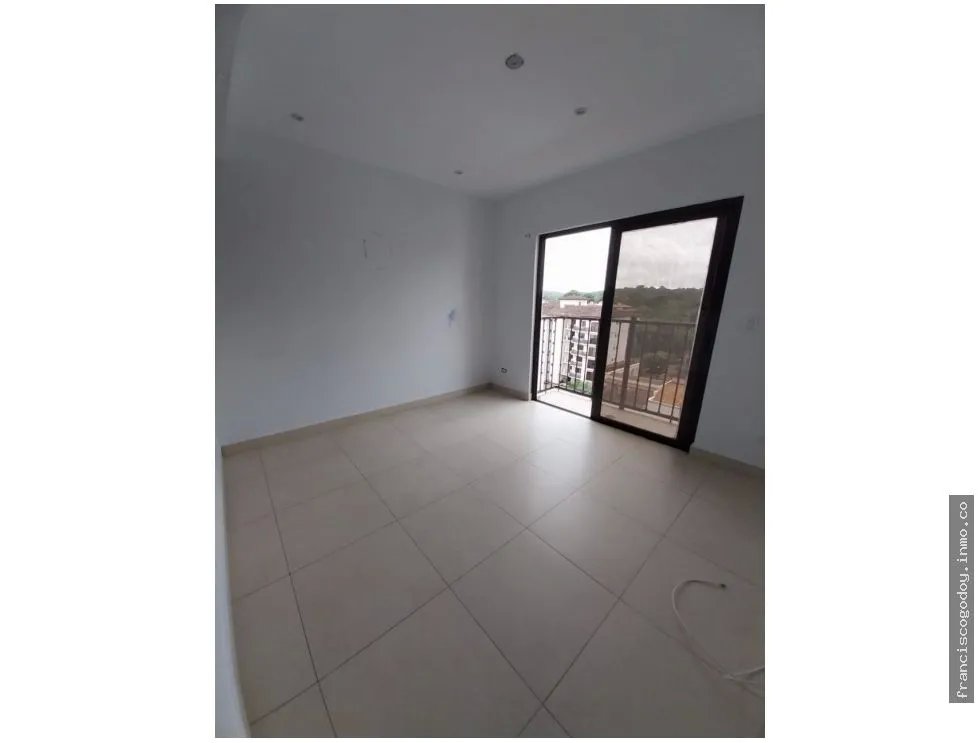 Venta de apartamento en embassy village, albrook