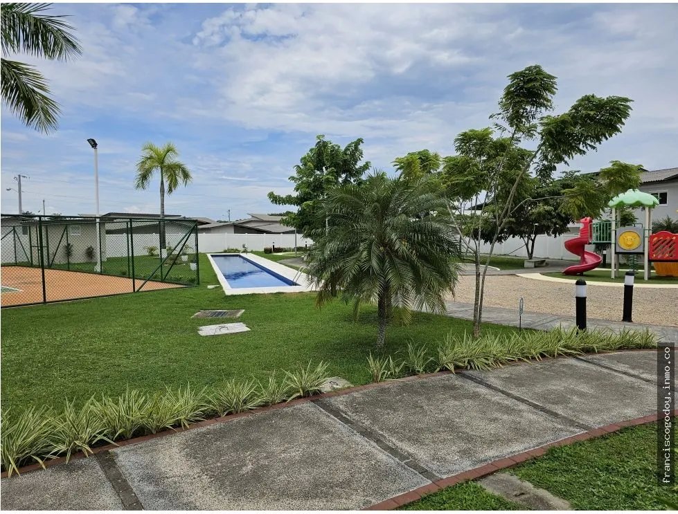 Venta de casa en villa sur - town home, costa sur