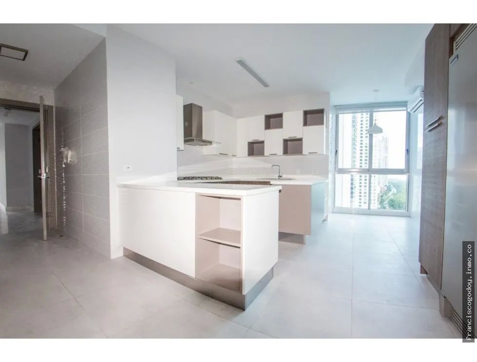 Venta de apartamento en ph regalia, costa del este