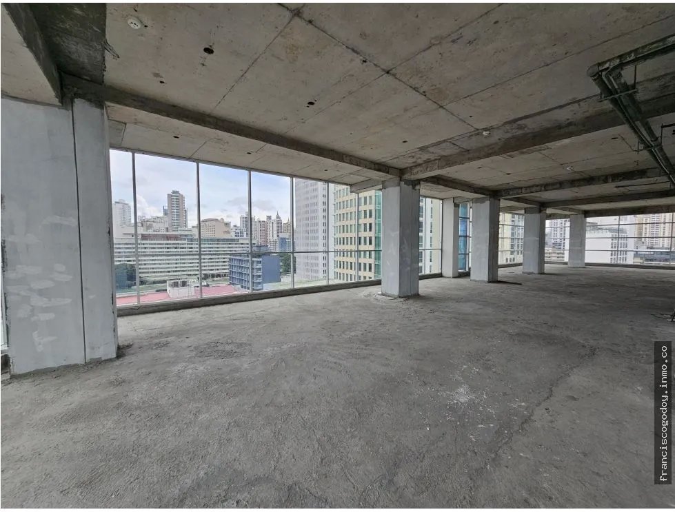 Venta de oficina en calle aquilino de la guardia