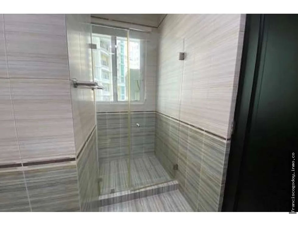 Se vende apartamento en el venetian tower