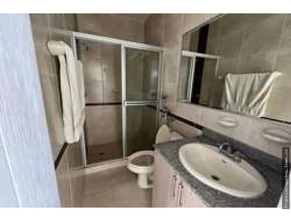 Se vende apartamento en playa dorada
