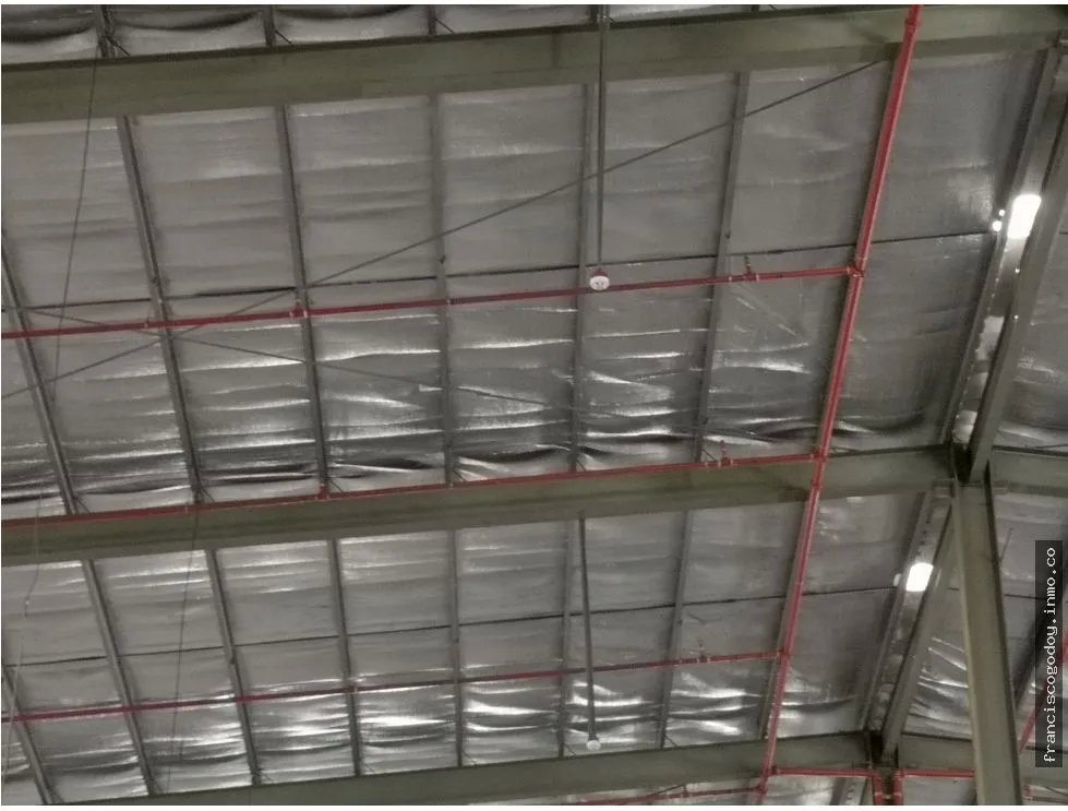Aquilo galera bodega 4600m2 en milla 8 fgb