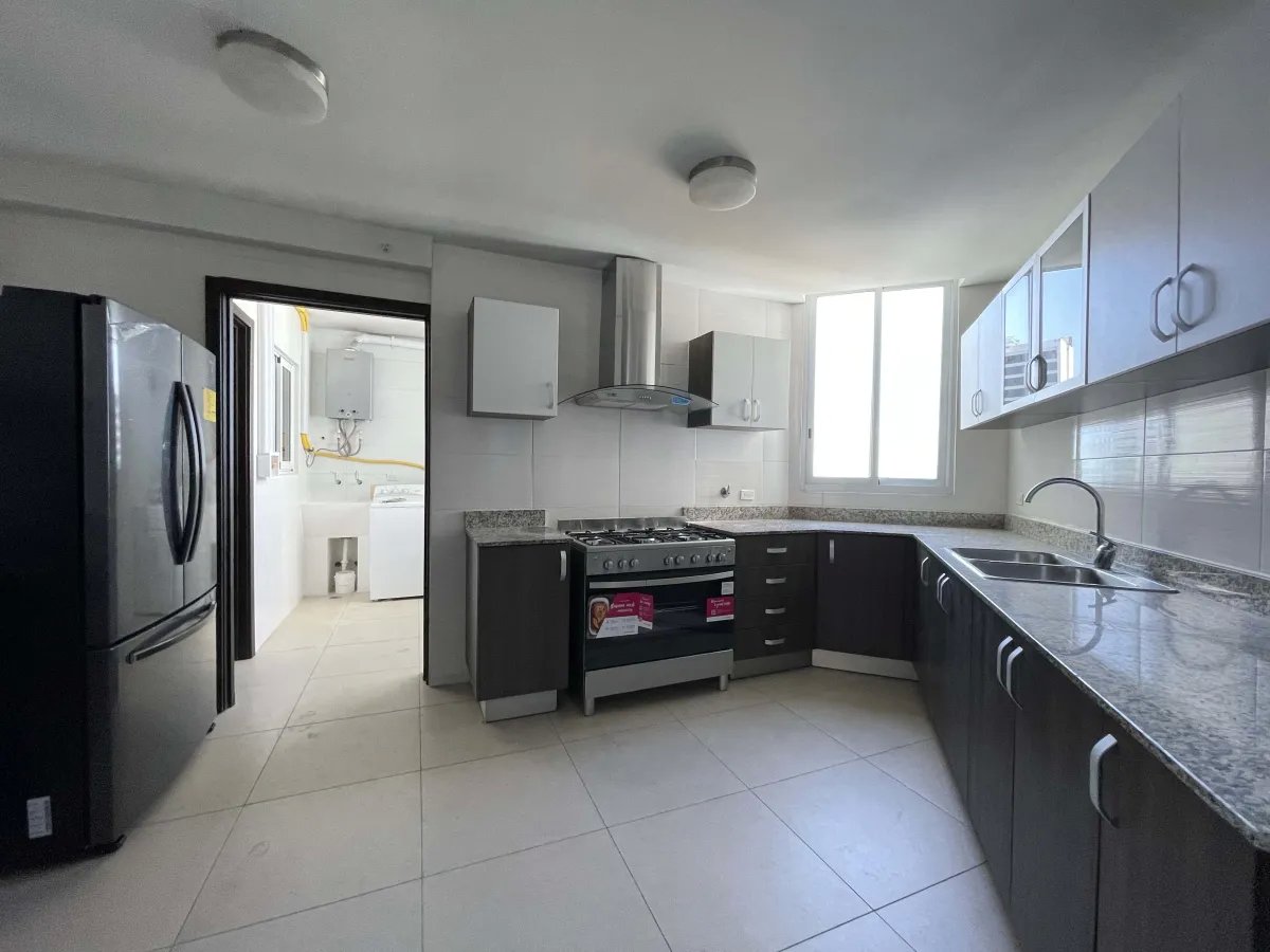 Venta de apartamento en ph country club, costa del este